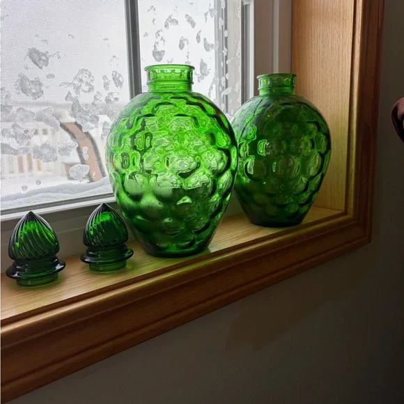 Vintage MCM Wheatonware Emerald Green Honeycomb Glass Decanter With Lid - Picture 3 of 4